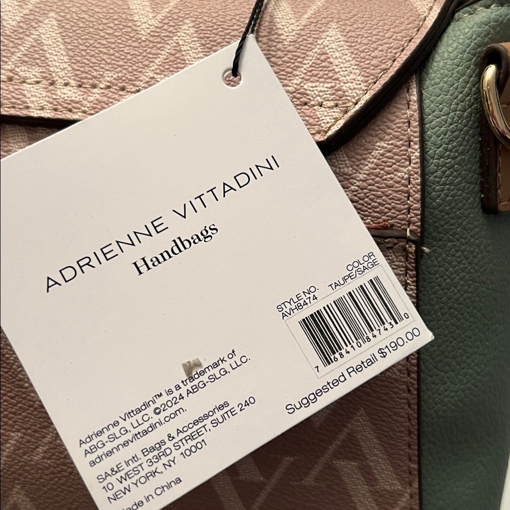 ADRIENNE VITTADINI THE SERAFINA COLLECTION SIGNATURE FLAP NWT Retails$190 - Picture 6 of 13